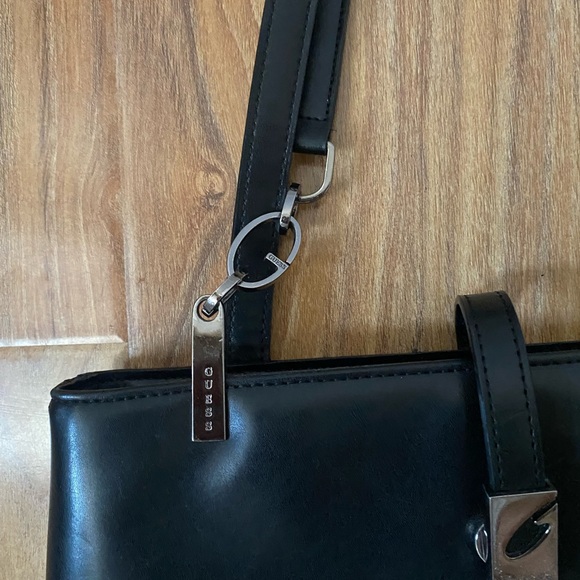 Vintage guess shoulder bag - Picture 2 of 2